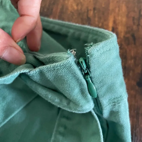 Vineyard Vines blue/green skort  - Picture 9 of 10